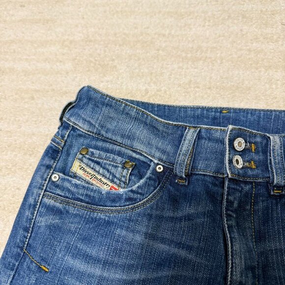 Diesel Women's Blue Jeans - Picture 8 of 8